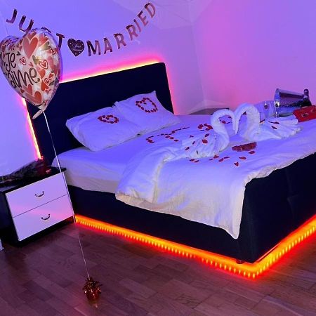 Appartement Avec Love Room 帕耶讷 外观 照片